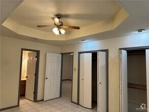 Building Photo - 4705 Savannah Dr