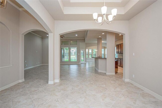 Building Photo - 2048 Brookmont Dr