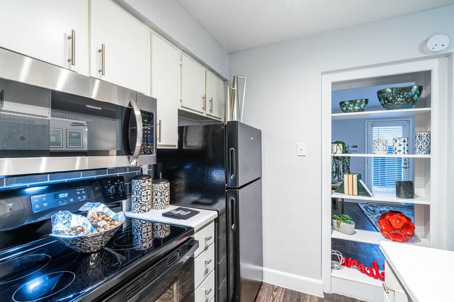 The Edge at Clear Lake 2323 W Bay Area Blvd ster TX 77598