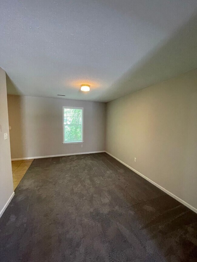 Building Photo - 2304-2306-2306 E Parks Edge Pl