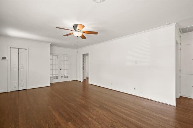Building Photo - 5805 Bull Creek Rd