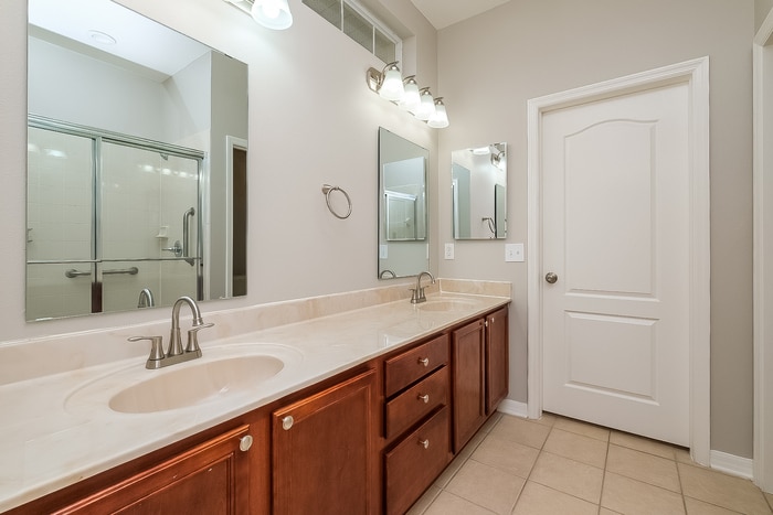 Building Photo - 20071 Heritage Point Dr