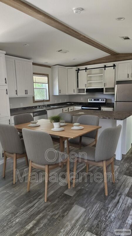 Building Photo - 356 Bayhead Dr