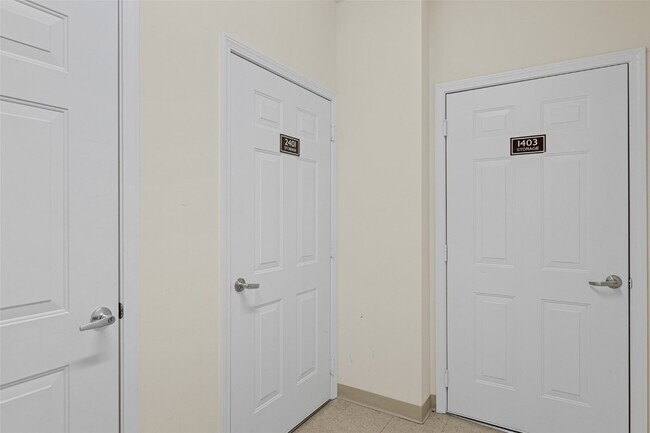 Building Photo - 1251 Strassner Dr