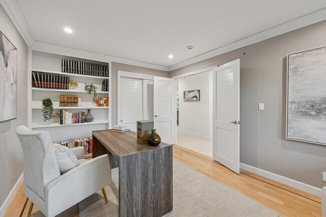 Building Photo - 243 Selby Ln