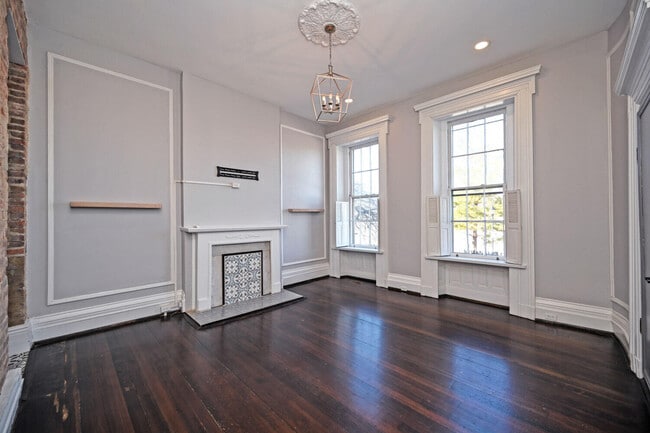 Building Photo - 229 Riverside Dr