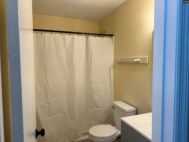 Building Photo - 1715-1715 Stahl St