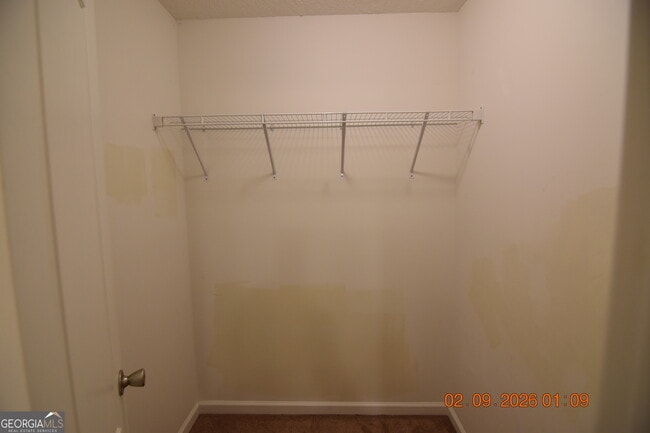 Building Photo - 322 Gary Cir