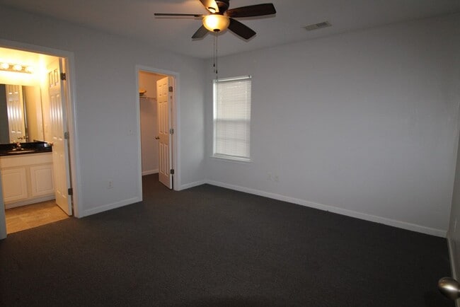 Building Photo - 1840 Polaris Dr
