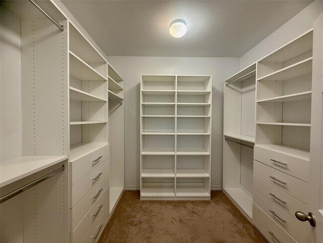 Building Photo - 1300 Eagle Ridge Trail
