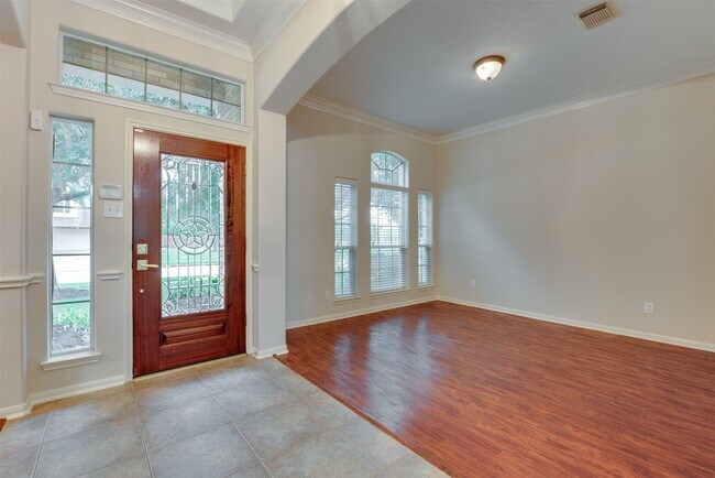 Building Photo - 1903 Blue Water Bay Dr