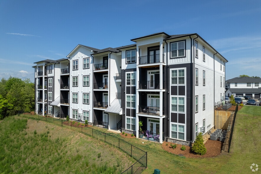 Exterior - Highline North Apartments