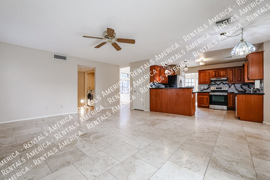 Building Photo - 7395 W Kerry Way