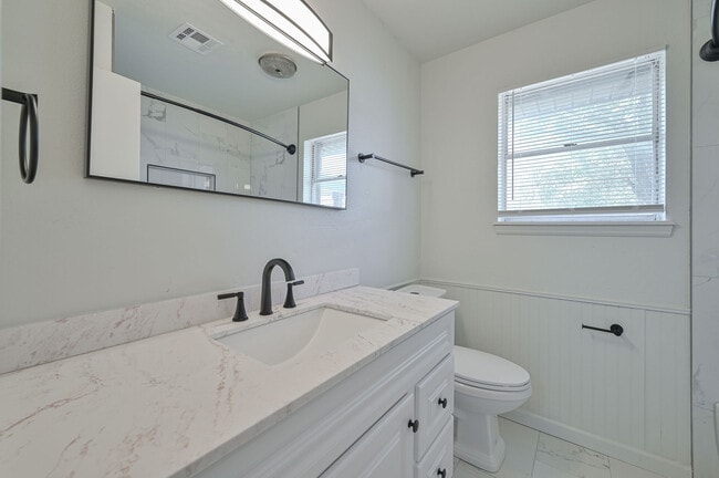 Building Photo - 3912 Parkwoods Ln