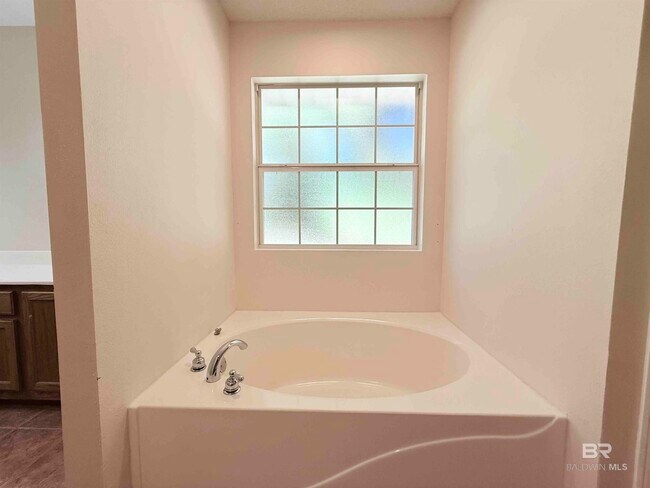 Building Photo - 7343 Franklin Square Ct