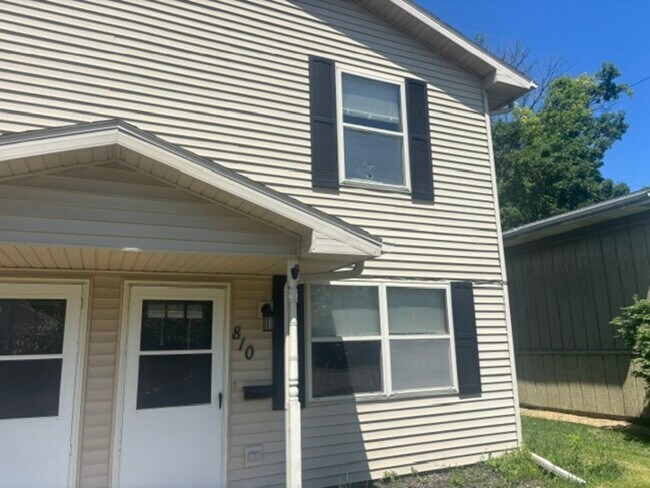 Building Photo - 808-810 Harney Avenue - 810