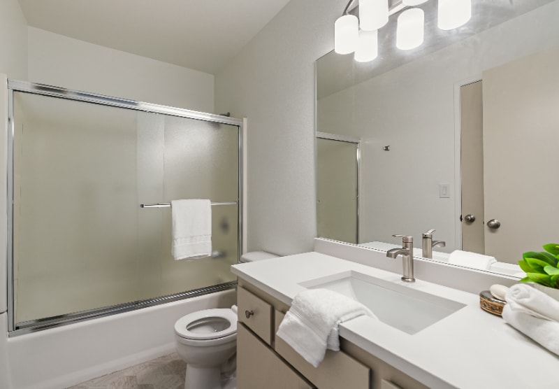 Building Photo - 2103 W Xenia Ln