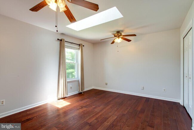 Building Photo - 45684 Schooner Ct
