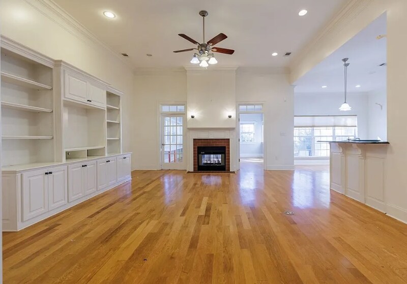 Building Photo - 4419 Triple Oak Dr