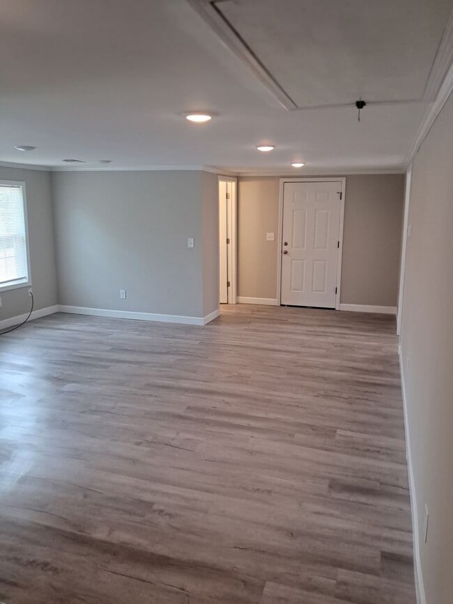 Building Photo - 909 Washington St