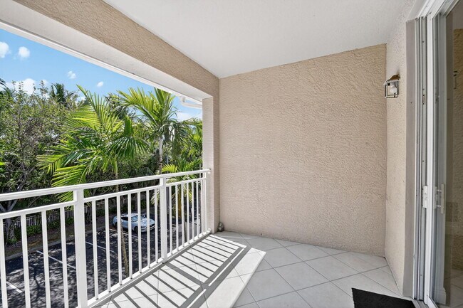 Building Photo - 6511 Emerald Dunes Dr