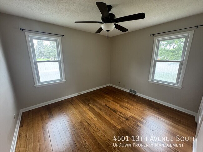 Building Photo - 4601 13th Ave S