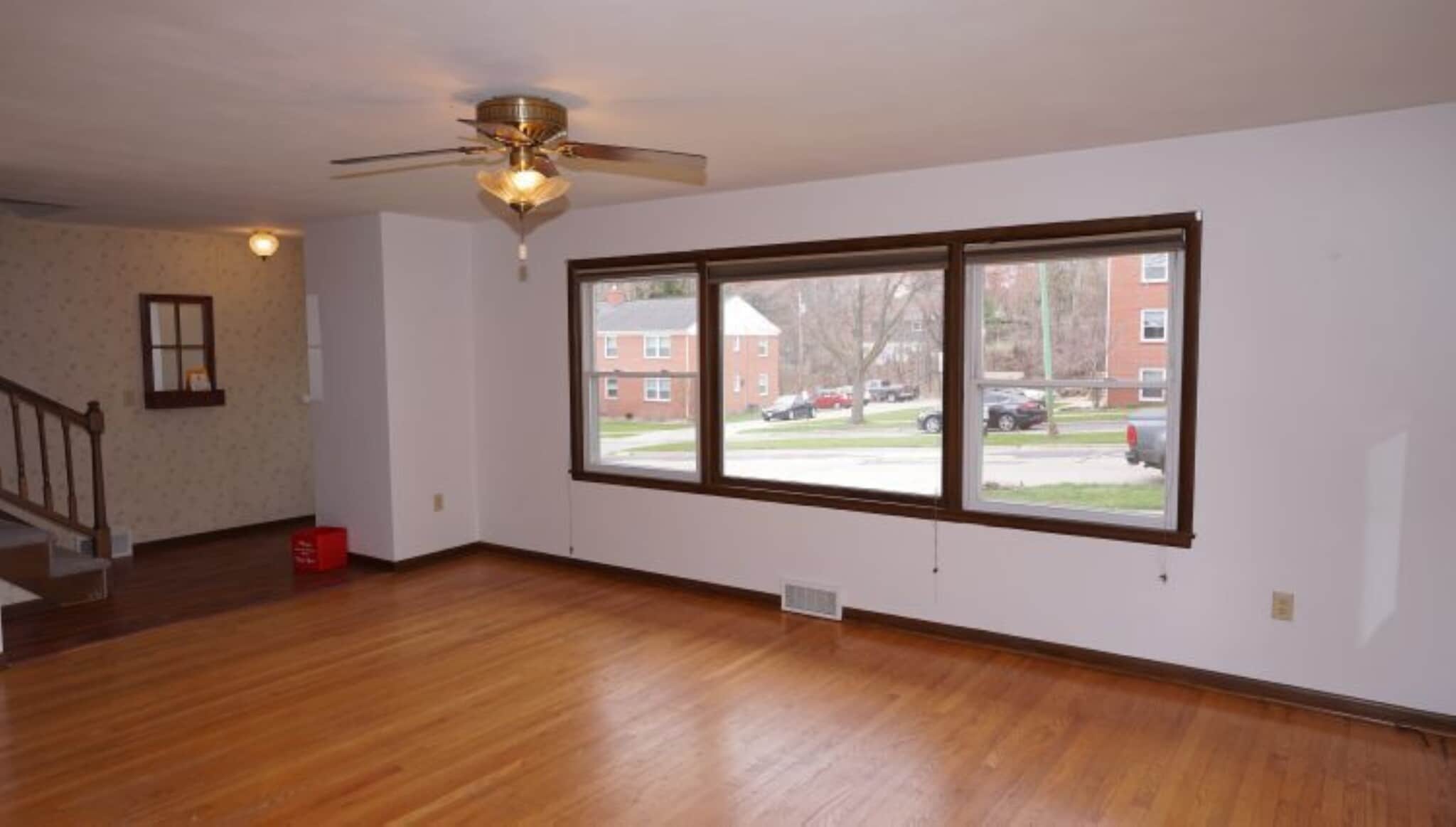 Building Photo - 6420 Lakeview Blvd
