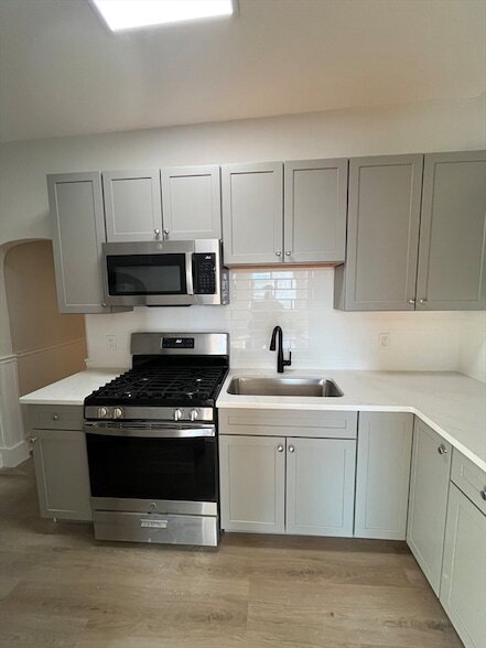 Building Photo - 108 Bristol Rd