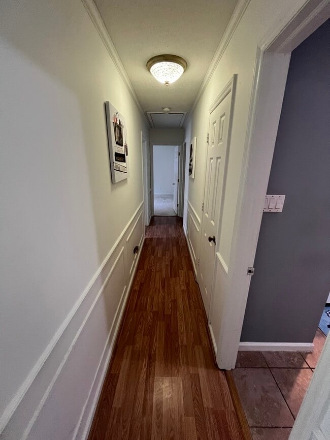 Building Photo - 112 Mina Dr