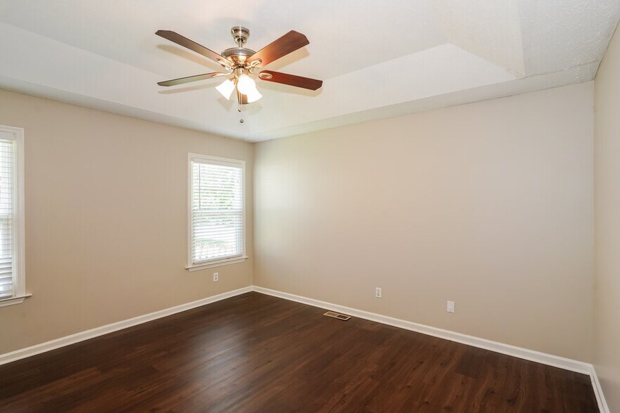 Building Photo - 408 Dellwood Dr