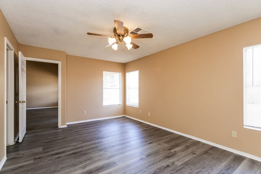 Building Photo - 23837 N 41st Ave