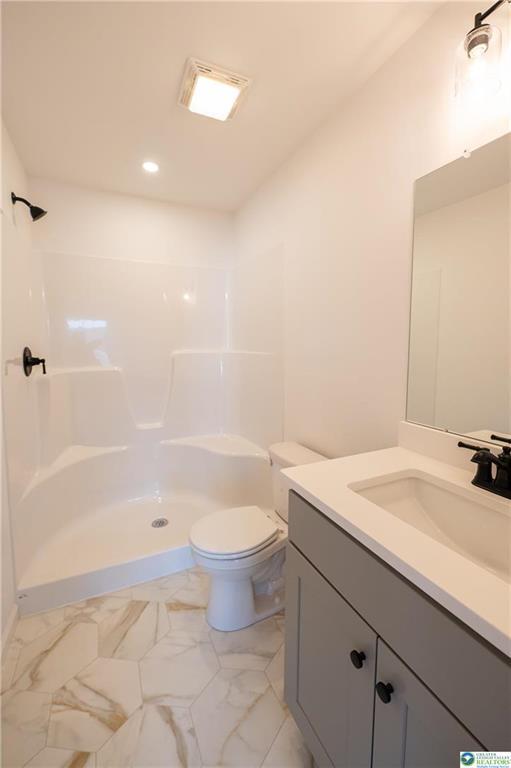 Building Photo - 560 Long St