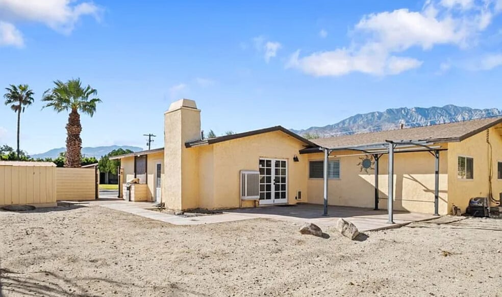 Building Photo - 2140 E Hildy Ln
