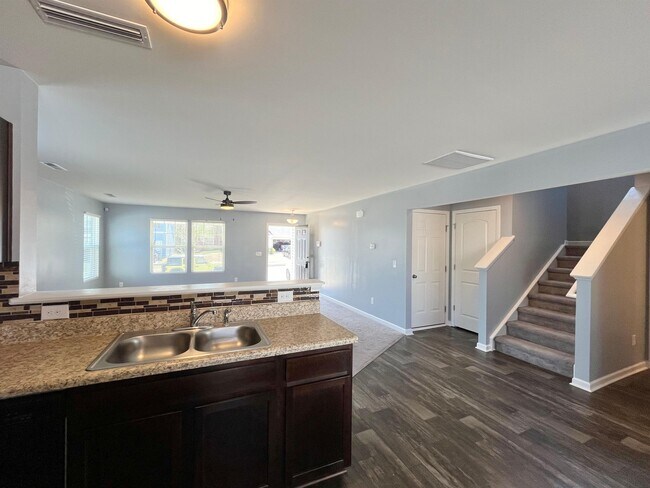 Building Photo - 823 Georgia Oak Ln