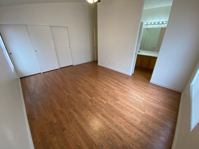 Building Photo - 3 bed/2 bath home located in Summerlin