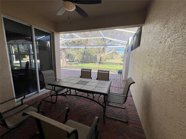 Building Photo - 4665 Whispering Oaks Dr