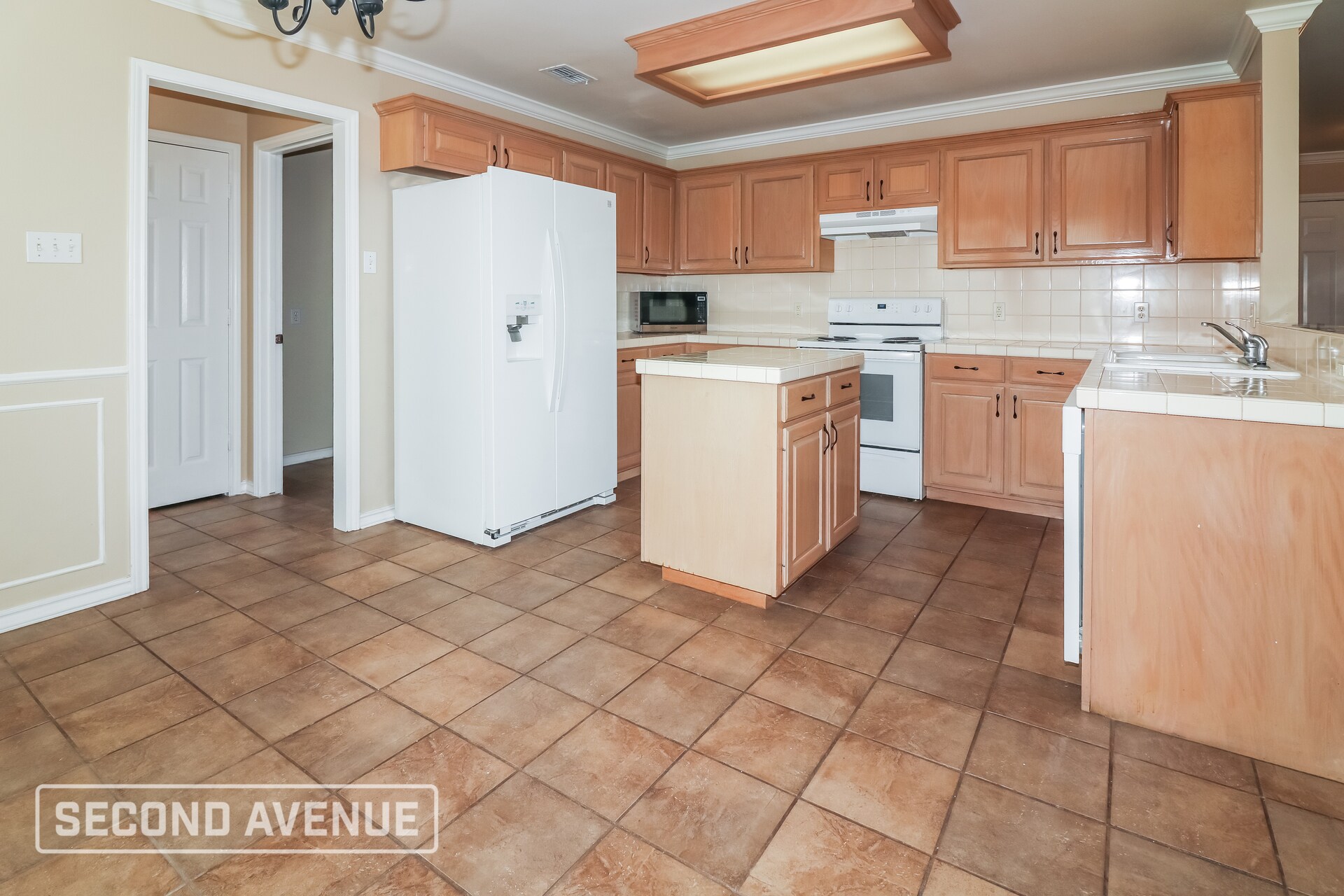 Building Photo - 7618 Cold Springs Dr