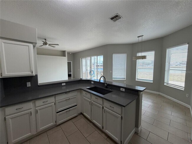 Building Photo - 2829 Middleton Cir