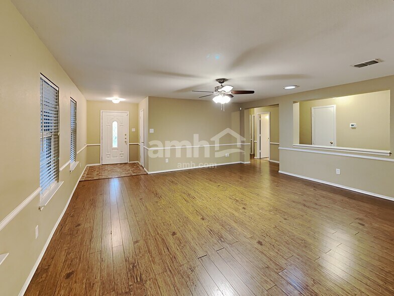 Building Photo - 13723 High Mesa Rd