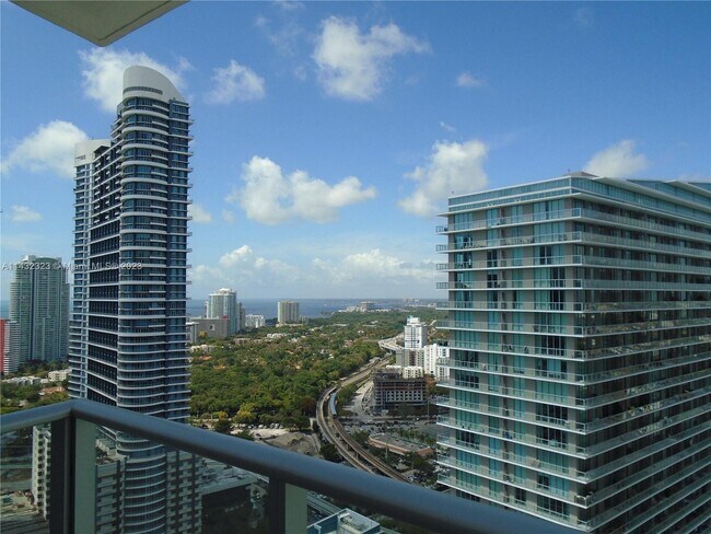 Building Photo - 1100 S Miami Ave