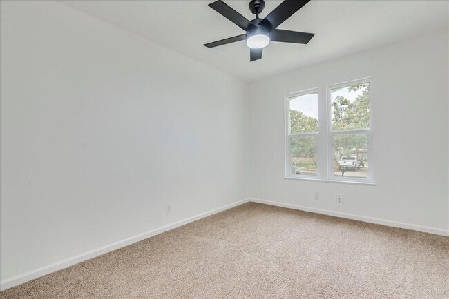 Building Photo - 9606 Dallum Dr