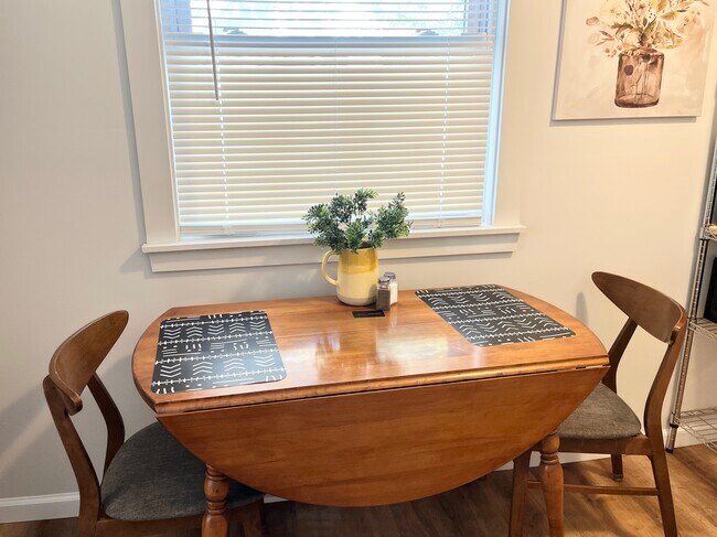 Building Photo - Rocky Court