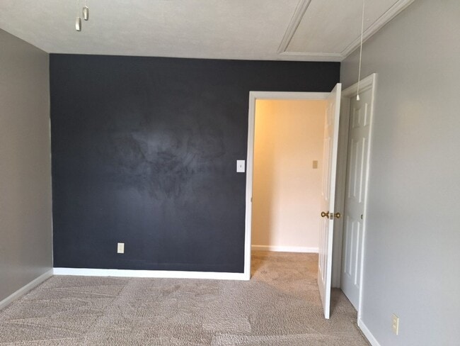 Building Photo - 4bd/3 bath located in desirable neighbor in Fox Den Subdivision in West Knoxville