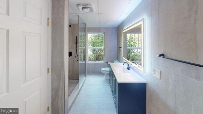 Building Photo - 202 Lakeside Loop