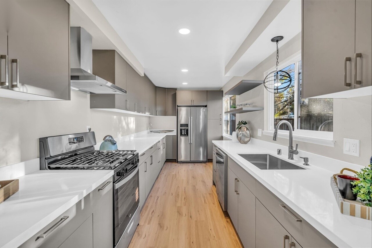 Building Photo - 7472 Blue Fox Way