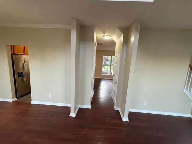 Building Photo - Cute Home in Great North Charlotte Community