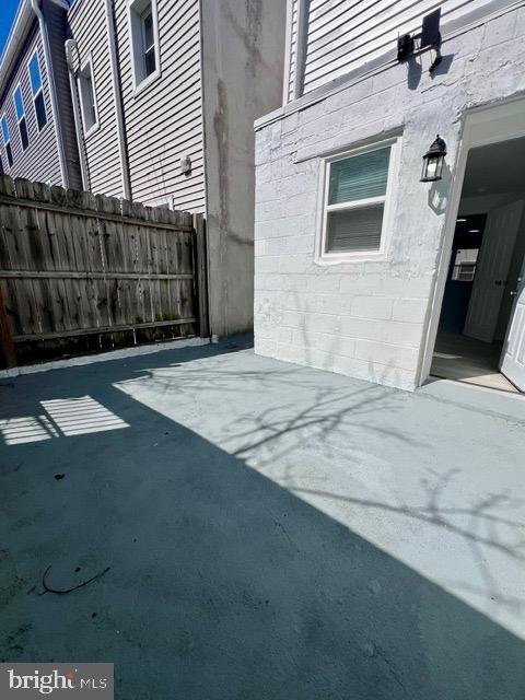 Building Photo - 2312 Greenwich St