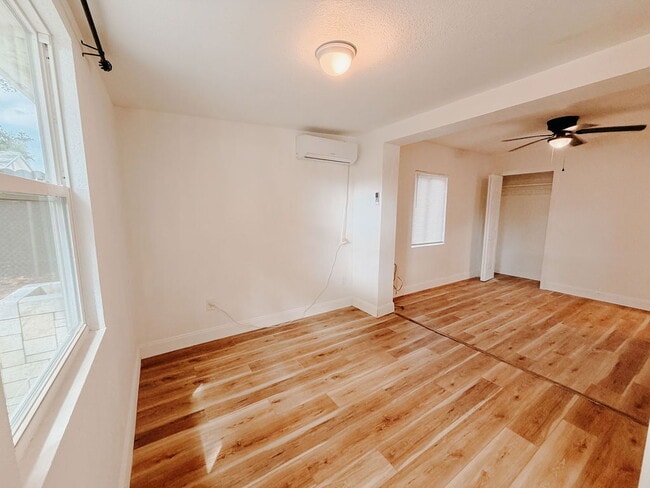 Building Photo - Home For Rent in Tampa - FULLY FENCED IN BACKYARD!