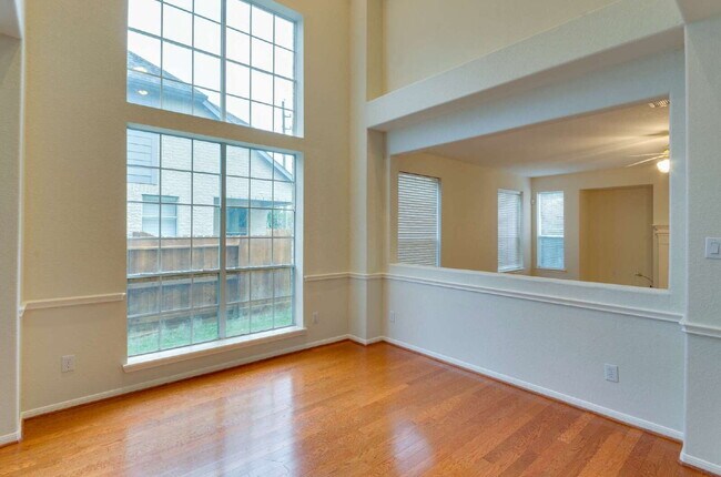 Building Photo - Spacious 5-Bedroom Home in Brazos Landing!