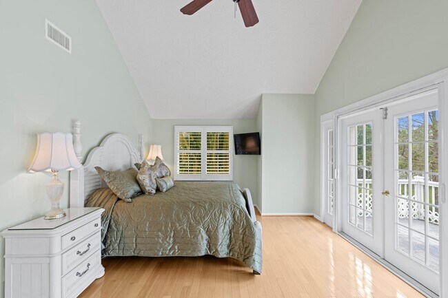 Building Photo - 2626 Erickson Dr